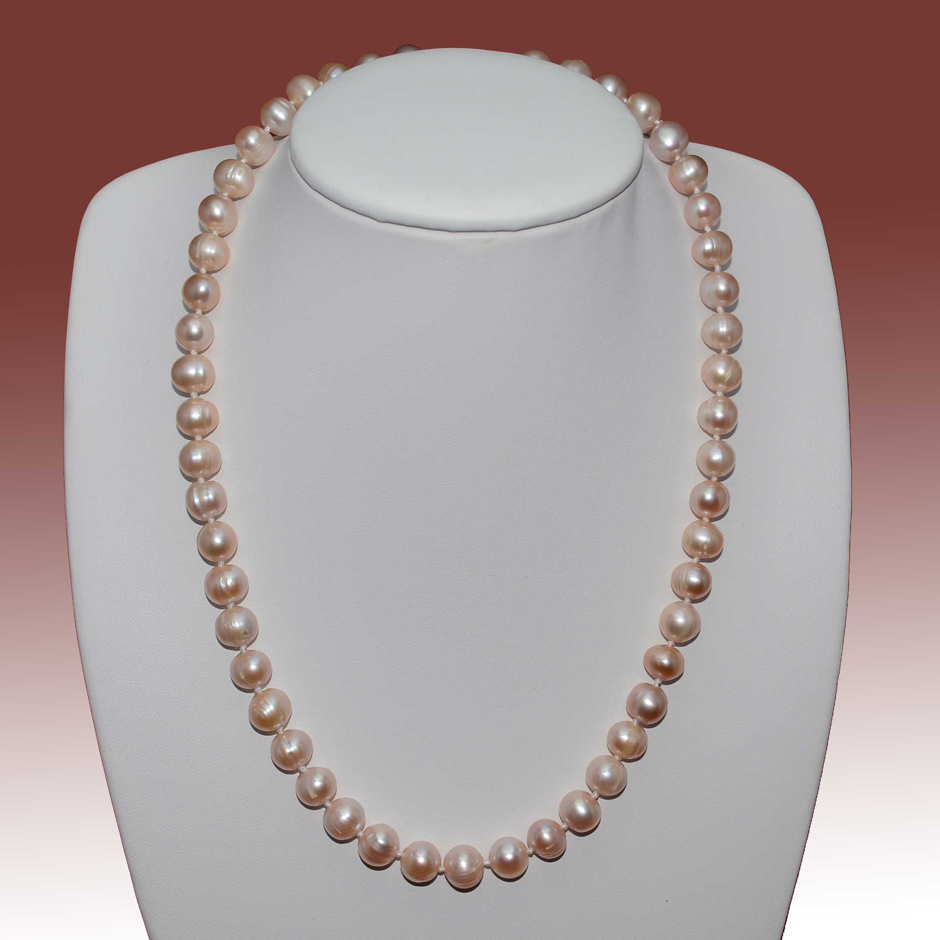 8-9mm Lavender Off Round Freshwater Pearl Necklace - Click Image to Close