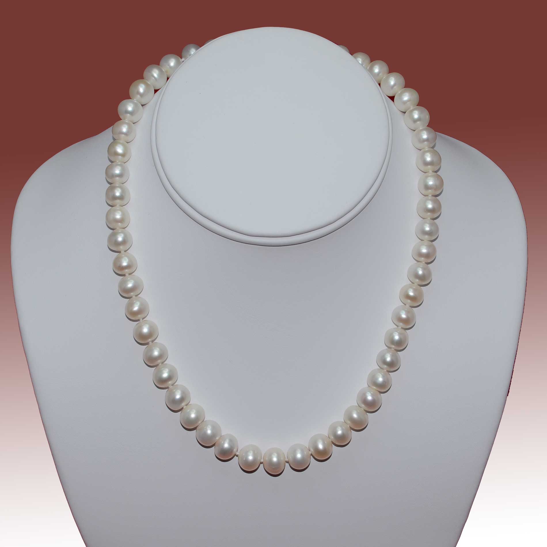 8-9mm White Freshwater Pearl Necklace - Click Image to Close