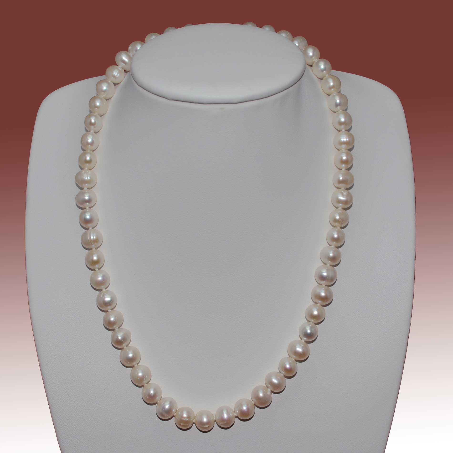 8-9mm White Off Round Freshwater Pearl Necklace - Click Image to Close